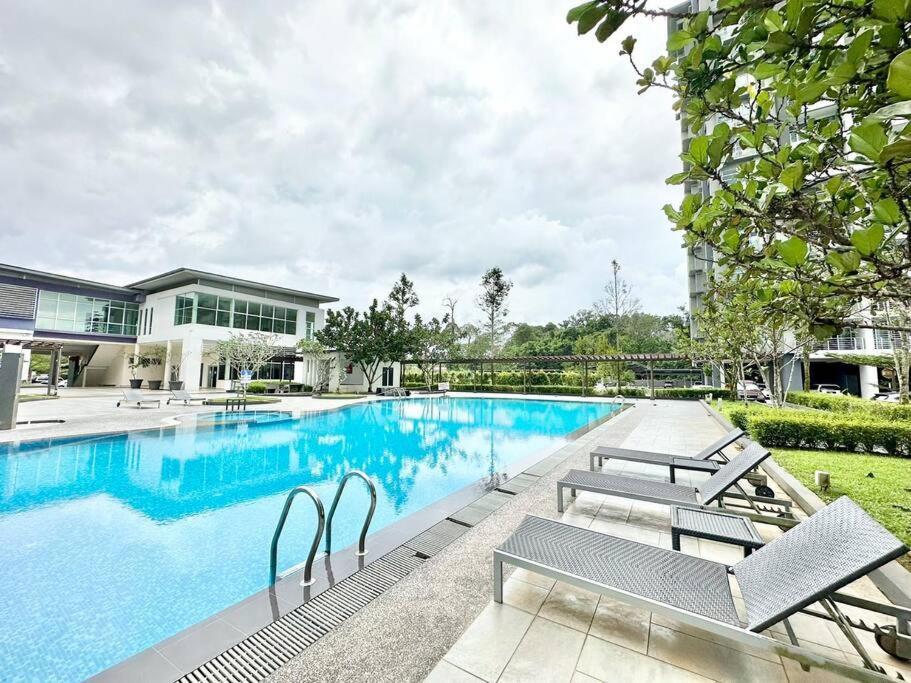 Kuching Cozy Skyvilla Apartment @ Mjc Batu Kawa Eksteriør bilde